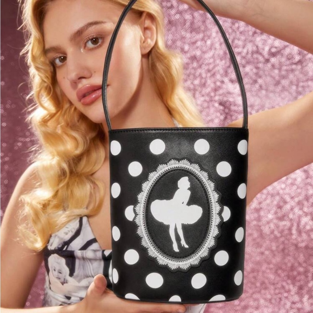 Marilyn Monroe X Rebellious Rose Fashionable Black And White Polka Dot Handbag